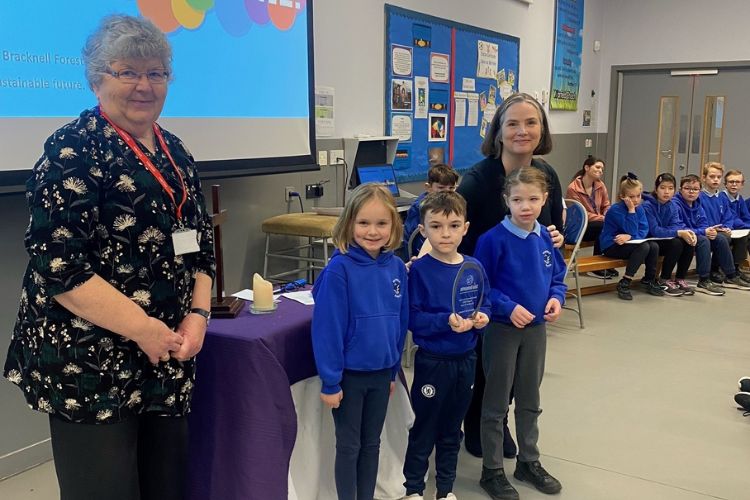 Warfield CE Primary School receives Eco Rewards award 