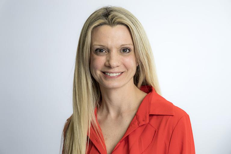 Head and shoulders portrait photo of Helen Purnell 