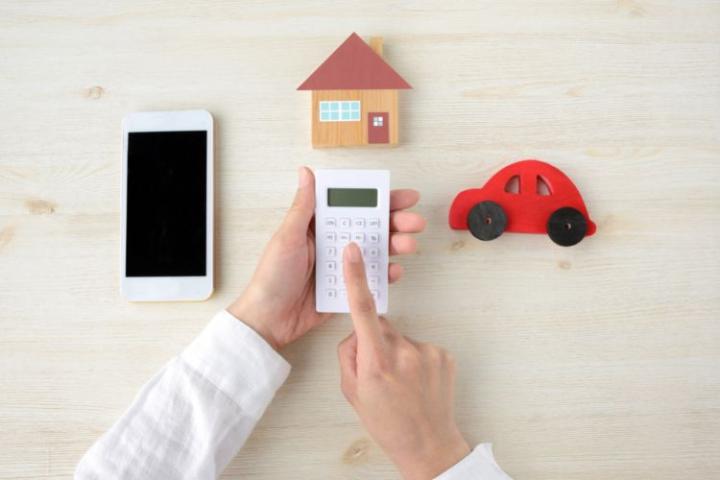 House car and calculator