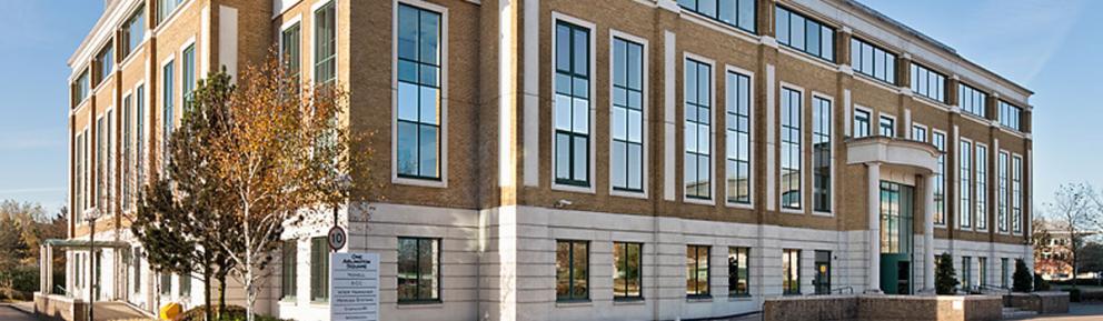 Arlington square - office building in Bracknell Forest